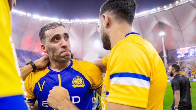 النصر يعاقب النجم المغربي عبد الرزاق حمد الله