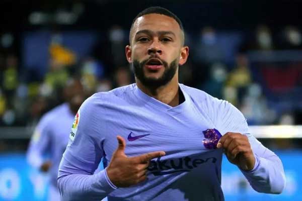 برشلونة يحقق فوزه الأول خارج أرضه ضد فياريال بثلاثة أهداف لواحد