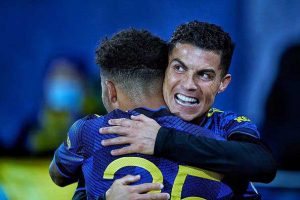 رونالدو يقود مانشستر يونايتد إلى ثمن نهائي دوري الأبطال