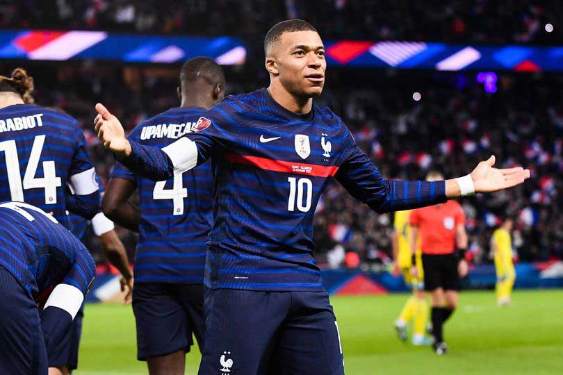 فرنسا تتأهل رسميا إلى كأس العالم قطر 2022
