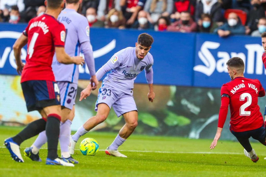 برشلونة يتعثر مجددًا بالليجا امام أوساسونا