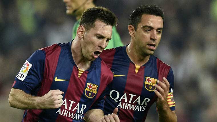 العودة لم تتأخر ميسي في برشلونة ويجتمع مع تشافي وقادة “البلوجرانا