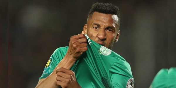 الهدهودي يمنح فوز صعب للرجاء على سطيف الجزائري