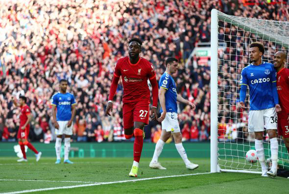 ليفربول يحكم ديربي الميرسيسايد و يواصل مطاردة السيتي