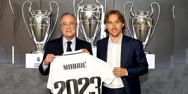 رسميا..لوكا مودريتش يمدد عقده مع ريال مدريد