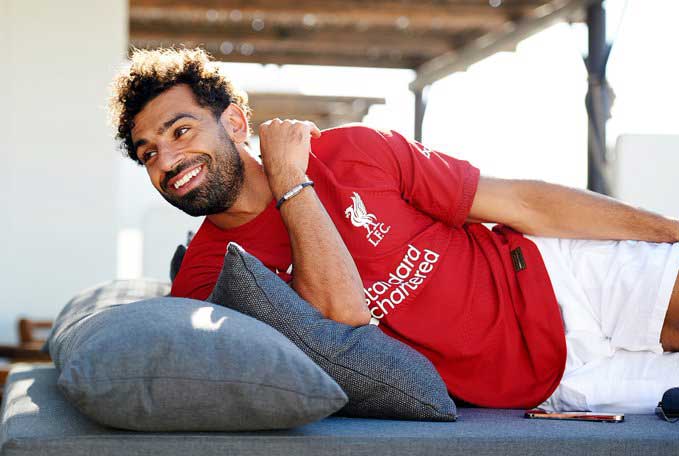 رسميا..صلاح يجدد تعاقده مع ليفربول