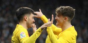 برشلونة يجدد عقد جافي رسميا