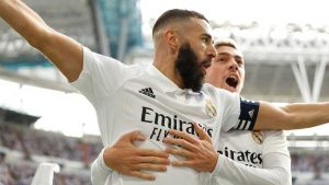 ريال مدريد يوجه ثلاث ضربات لبرشلونة و ينتزع صدارة الليجا
