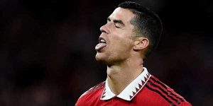 مانشستر يونايتد يحرج رونالدو على أرض قطر