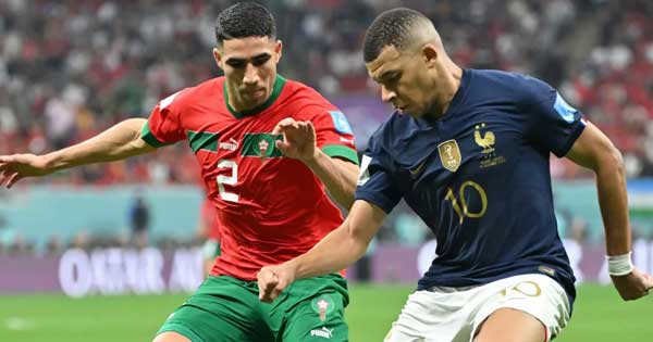 كيليان مبابي يوجه رسالة إلى أشرف حكيمي بعد خروج المغرب من المونديال